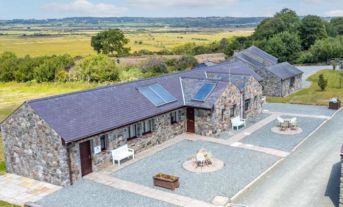 Glan Morfa Lodge Retreat